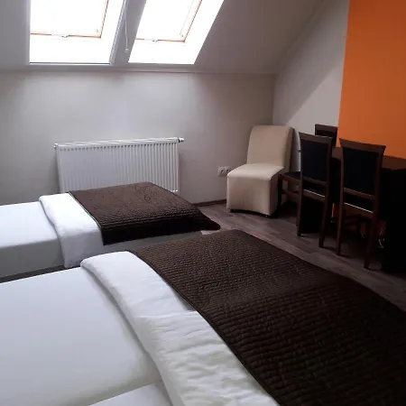 Bed & Breakfast Caballus Lovasmajor Panzio Nyiregyhaza
