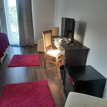 Caballus Lovasmajor Panzio Bed & Breakfast