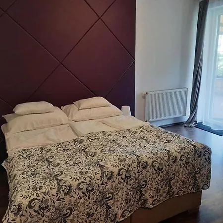 Caballus Lovasmajor Panzió Alojamento de Acomodação e Pequeno-almoço Nyíregyháza