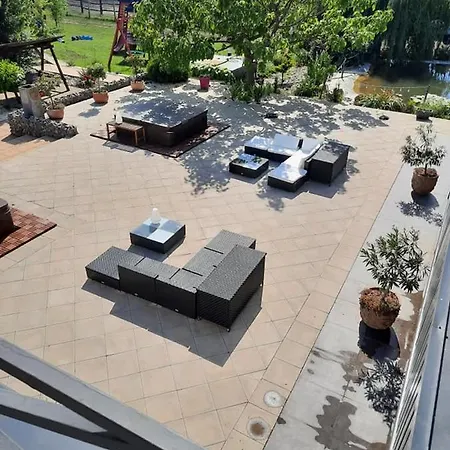 Bed & Breakfast Caballus Lovasmajor Panzio Nyiregyhaza