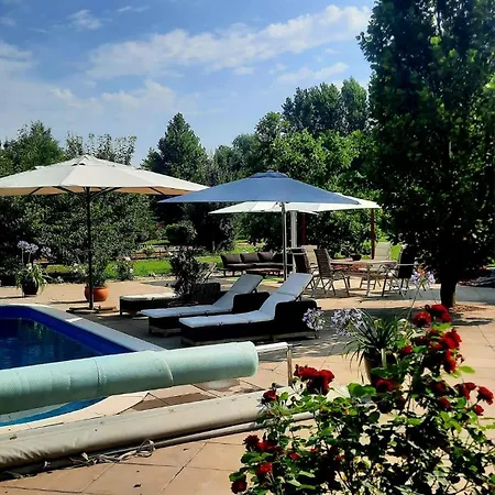 Caballus Lovasmajor Panzio Bed & Breakfast