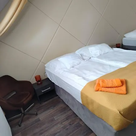 Alojamento de Acomodação e Pequeno-almoço Caballus Lovasmajor Panzió