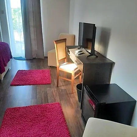 Caballus Lovasmajor Panzio Bed & Breakfast
