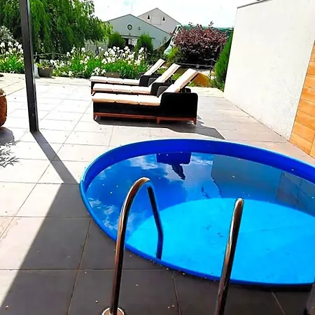 Caballus Lovasmajor Panzio 4* Nyíregyháza