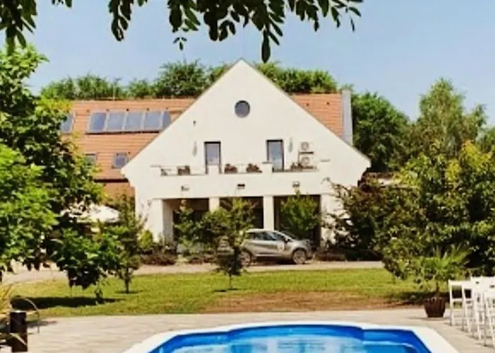 Bed & Breakfast Caballus Lovasmajor Panzio 4*