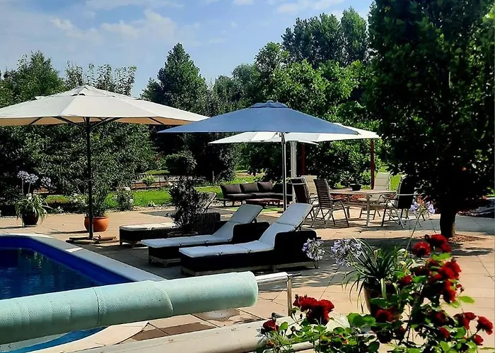 Caballus Lovasmajor Panzio Bed & Breakfast